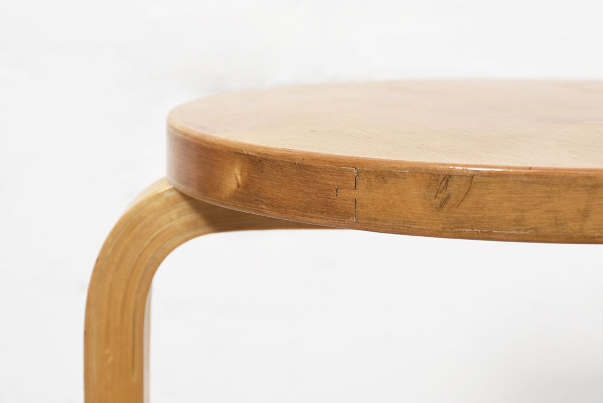 Aalto Stool60 Patinated Birch details4