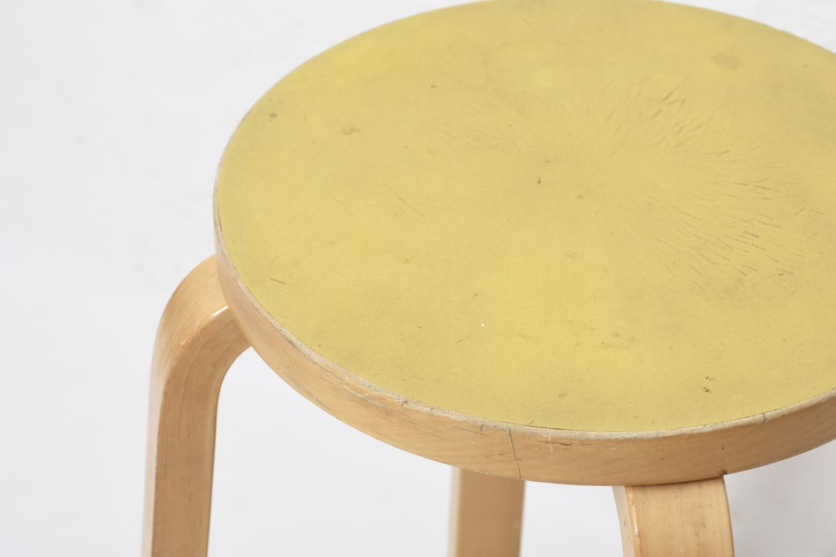 Aalto Bar Stool64 Yellow Lino details2