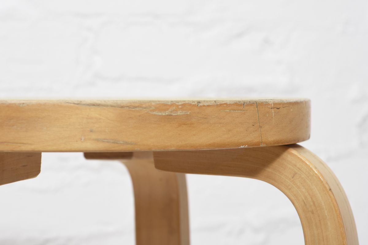 Aalto Bar Stool64 Yellow Lino details3