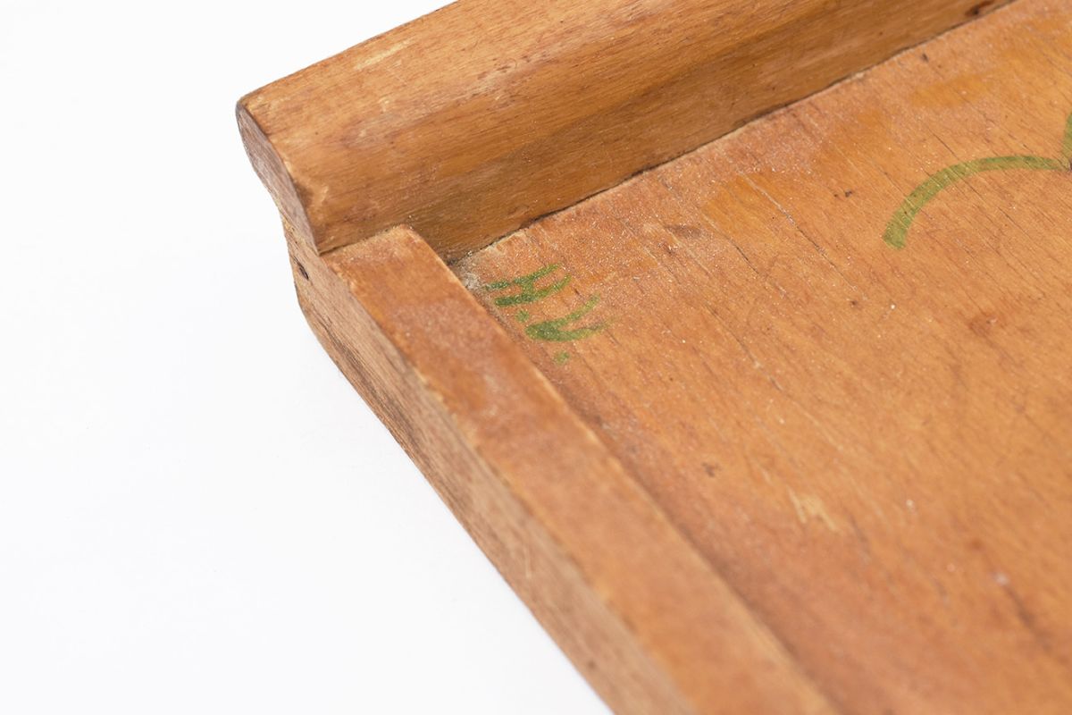 Folky Wooden Tray Hand Painted details3