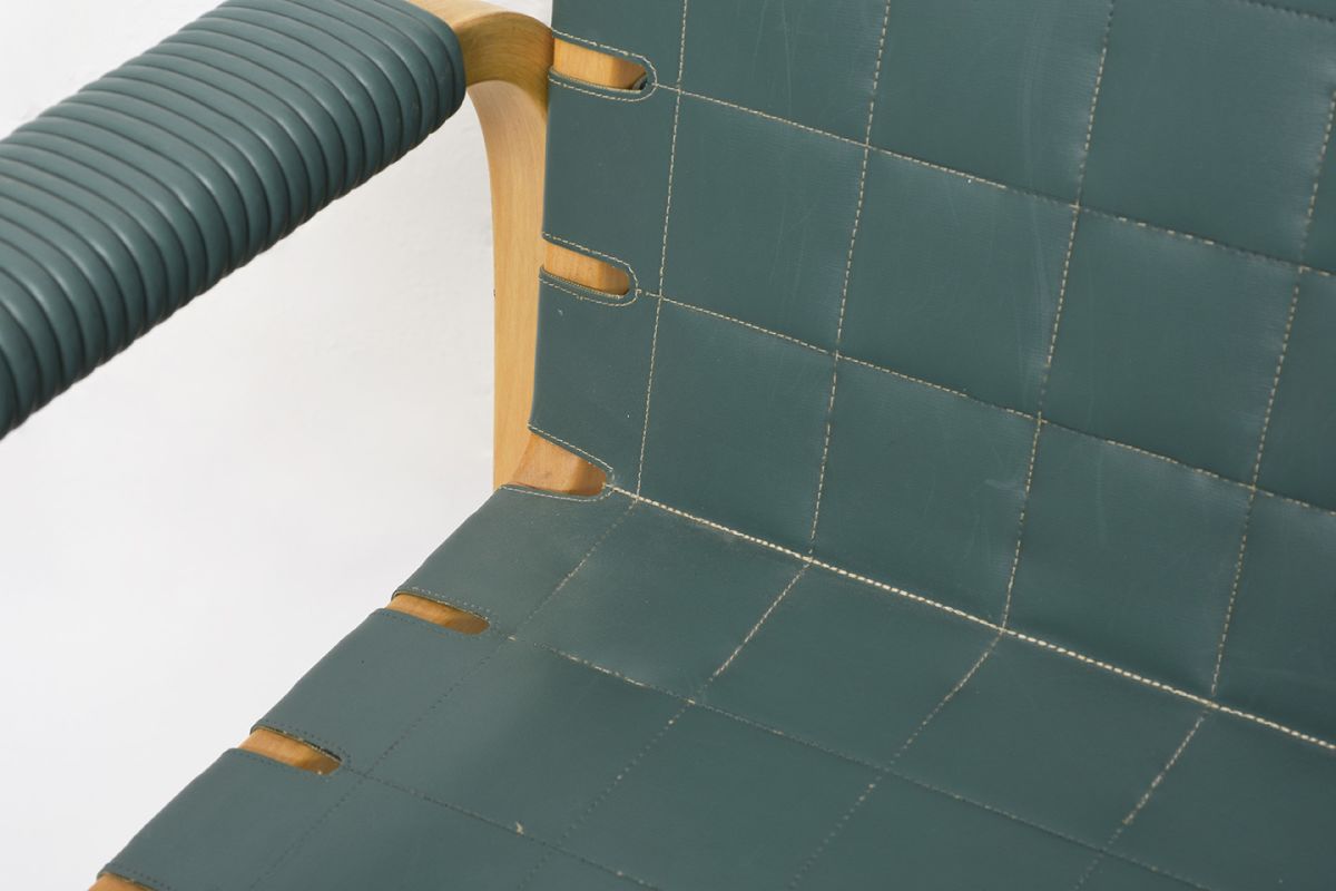 Aalto 45 Chair Green Leather details4