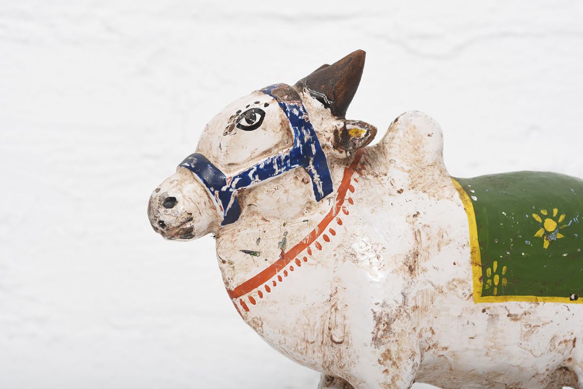 Folky Wooden Cow details3