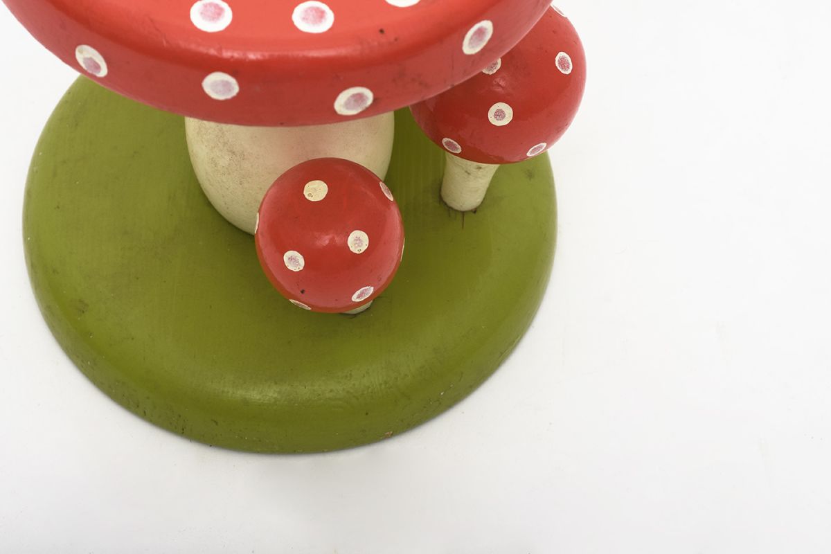 Folky Mushroom Stool1 details2