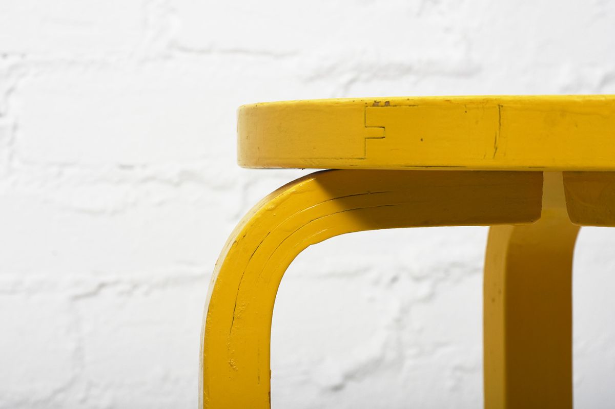 Aalto K65 Chair Paitaned Yellow Paint details4