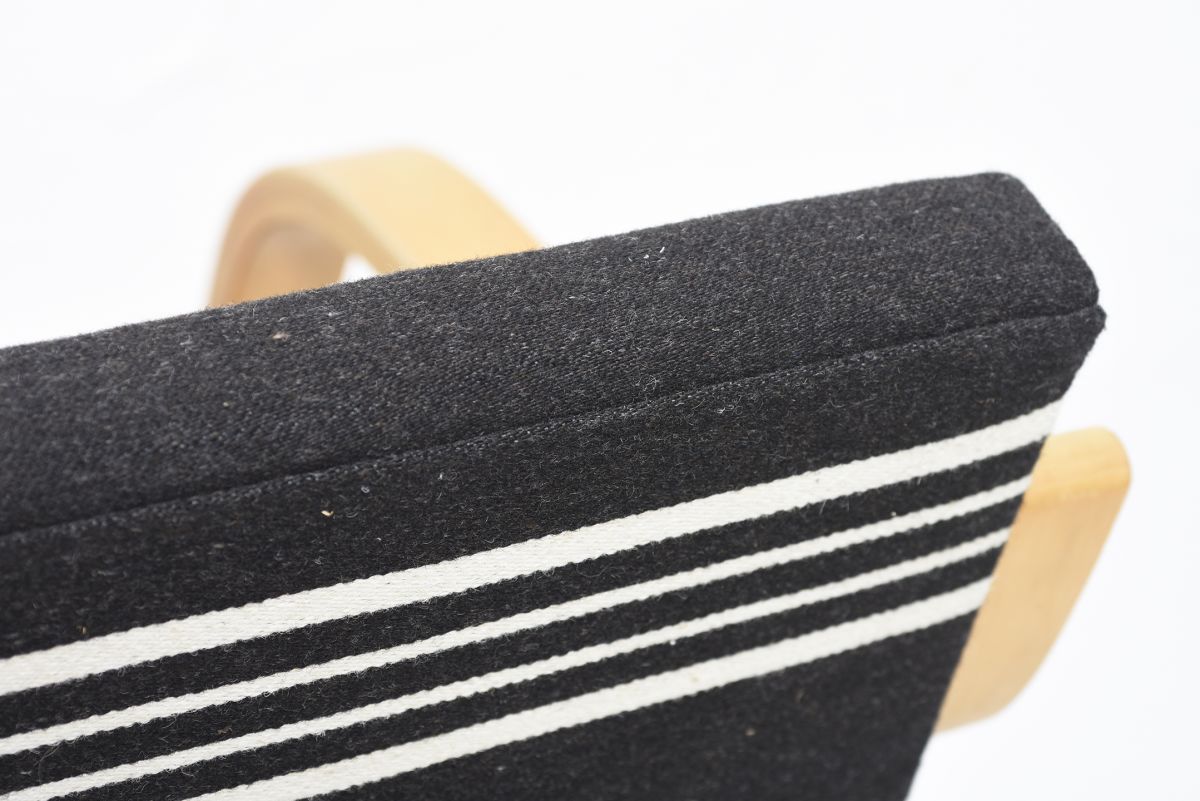 Aalto Alvar Armchair 402 stripe fabric 02