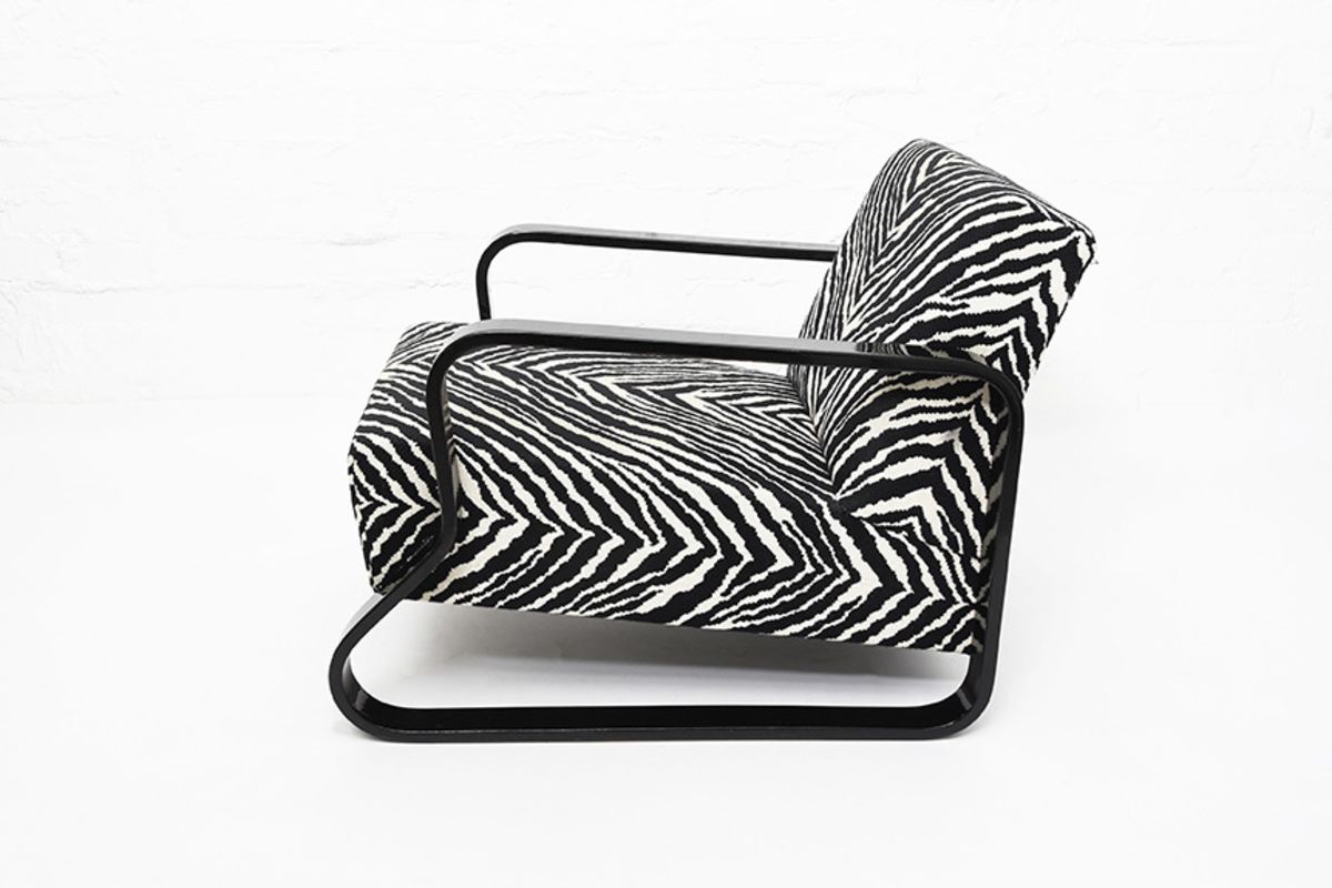 Alvar Aalto Armchair44 Zebra details3