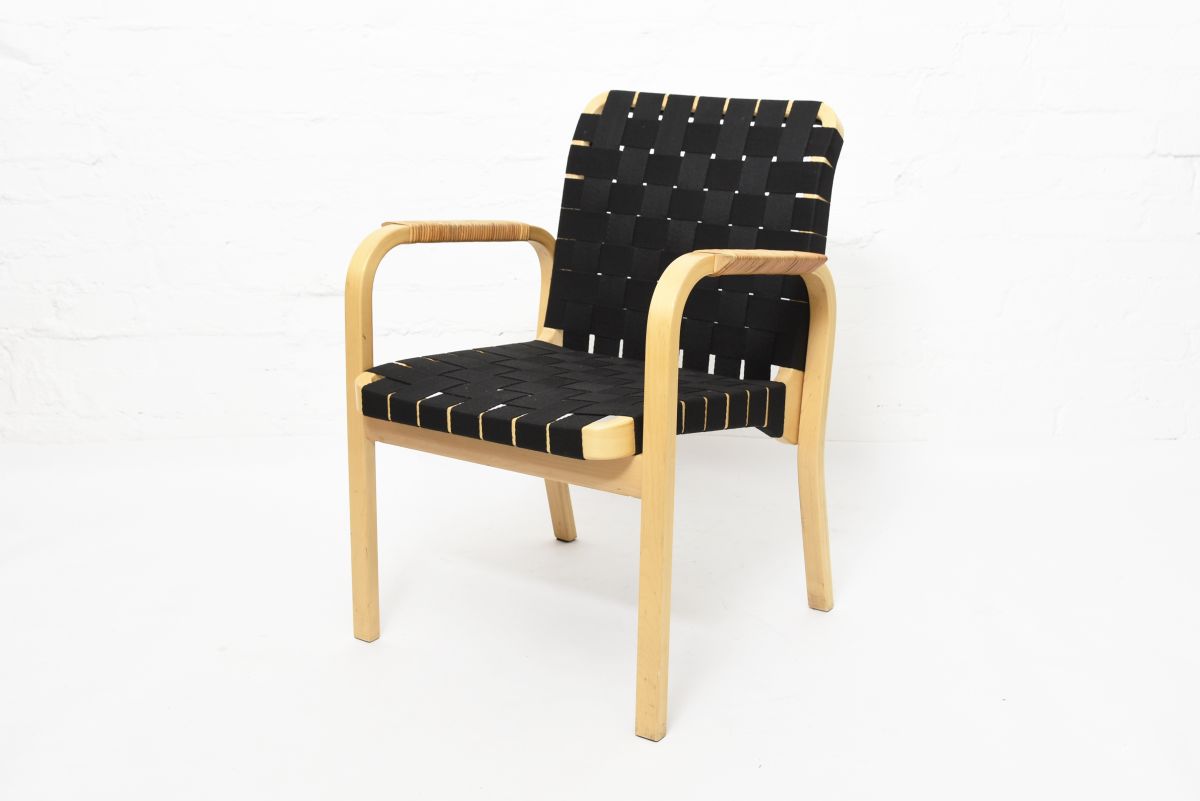 Aalto Alvar Chair 45 black belt