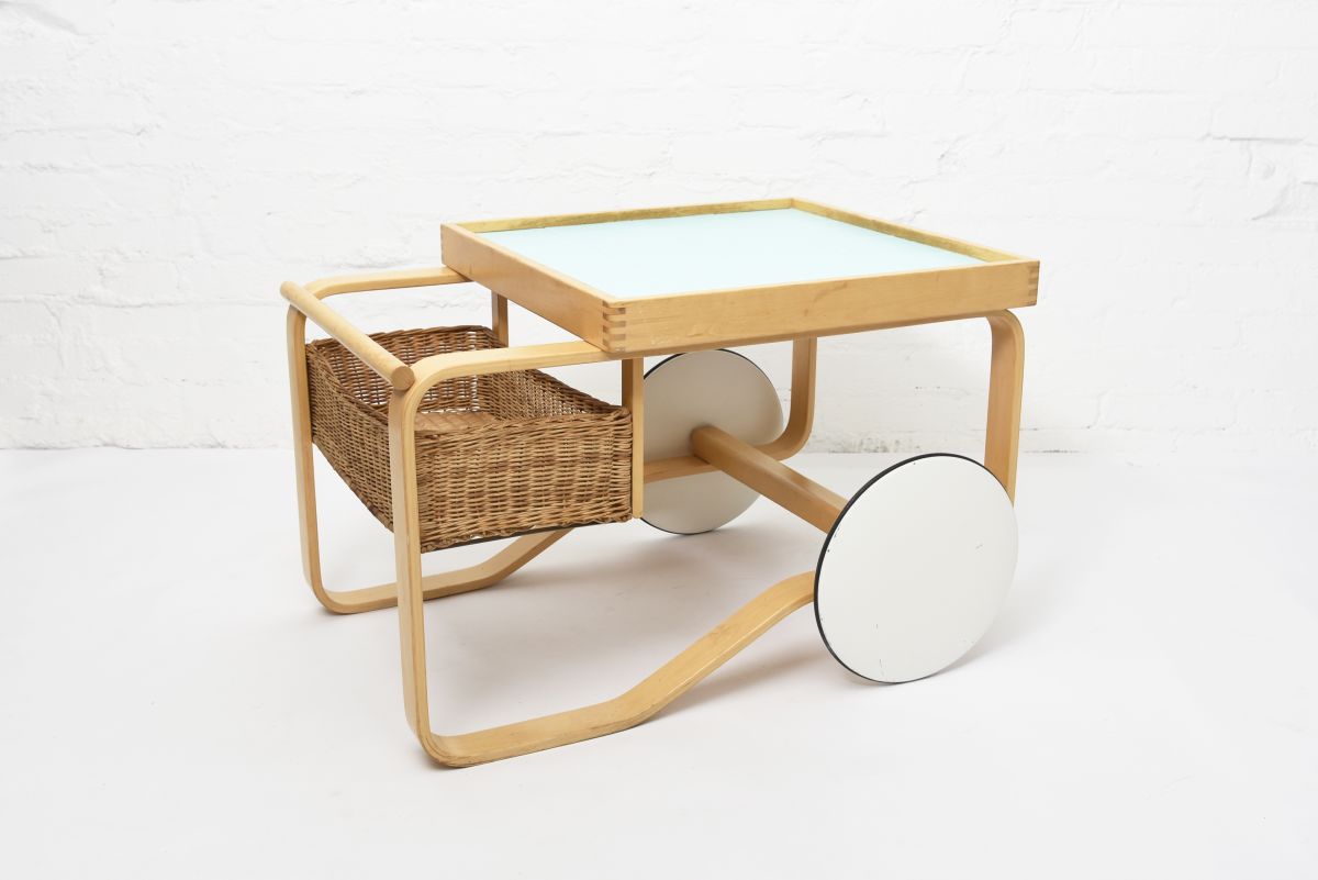 Aalto Alvar Tea trolley 900 blue top