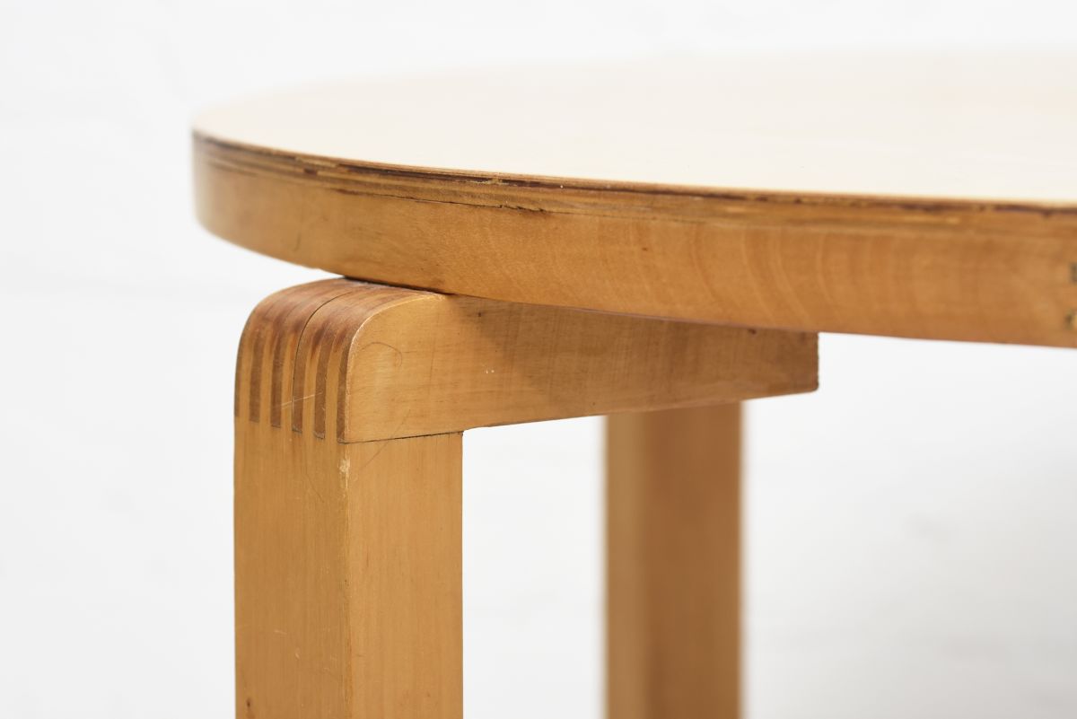 Aalto Alvar side table war leg 03