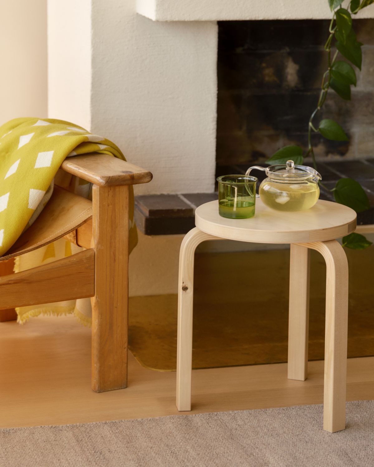 さんちゃん　artek スツール60 2脚 スツール 60 レッド ラッカー – Artek Tokyo Store