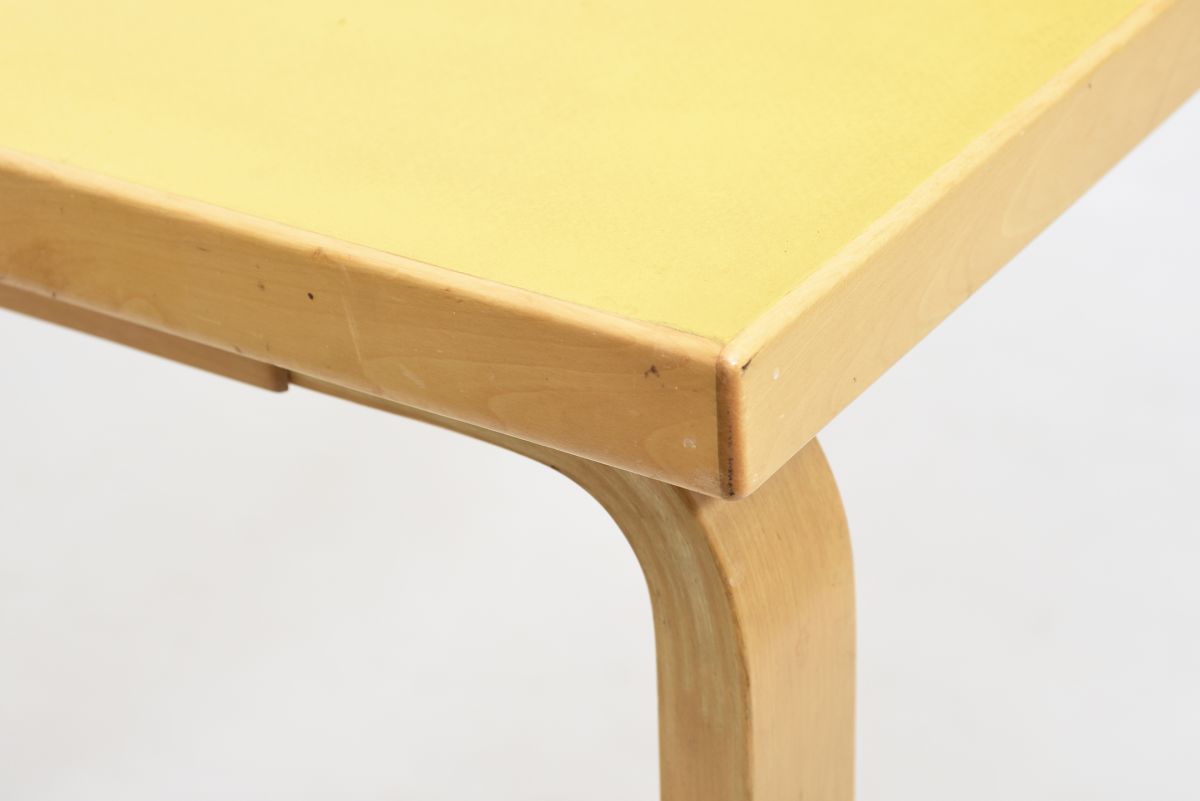 Aalto Alvar Table lino yellow 03