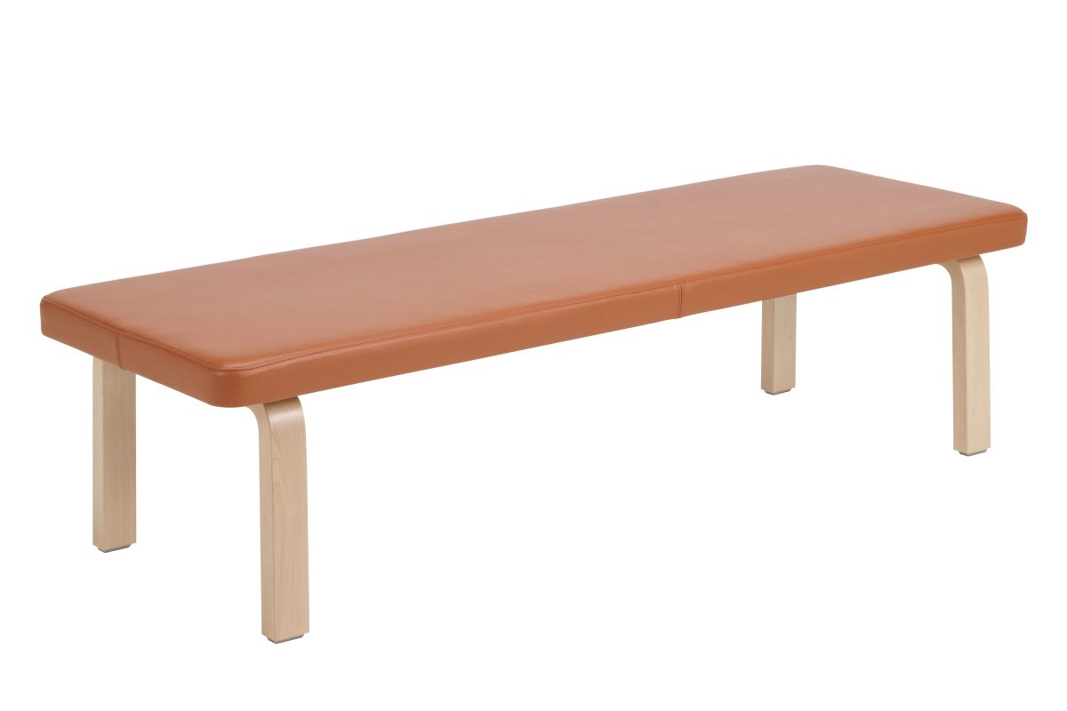 Bench 167 legs clear lacquered, upholstered leather_cut-out