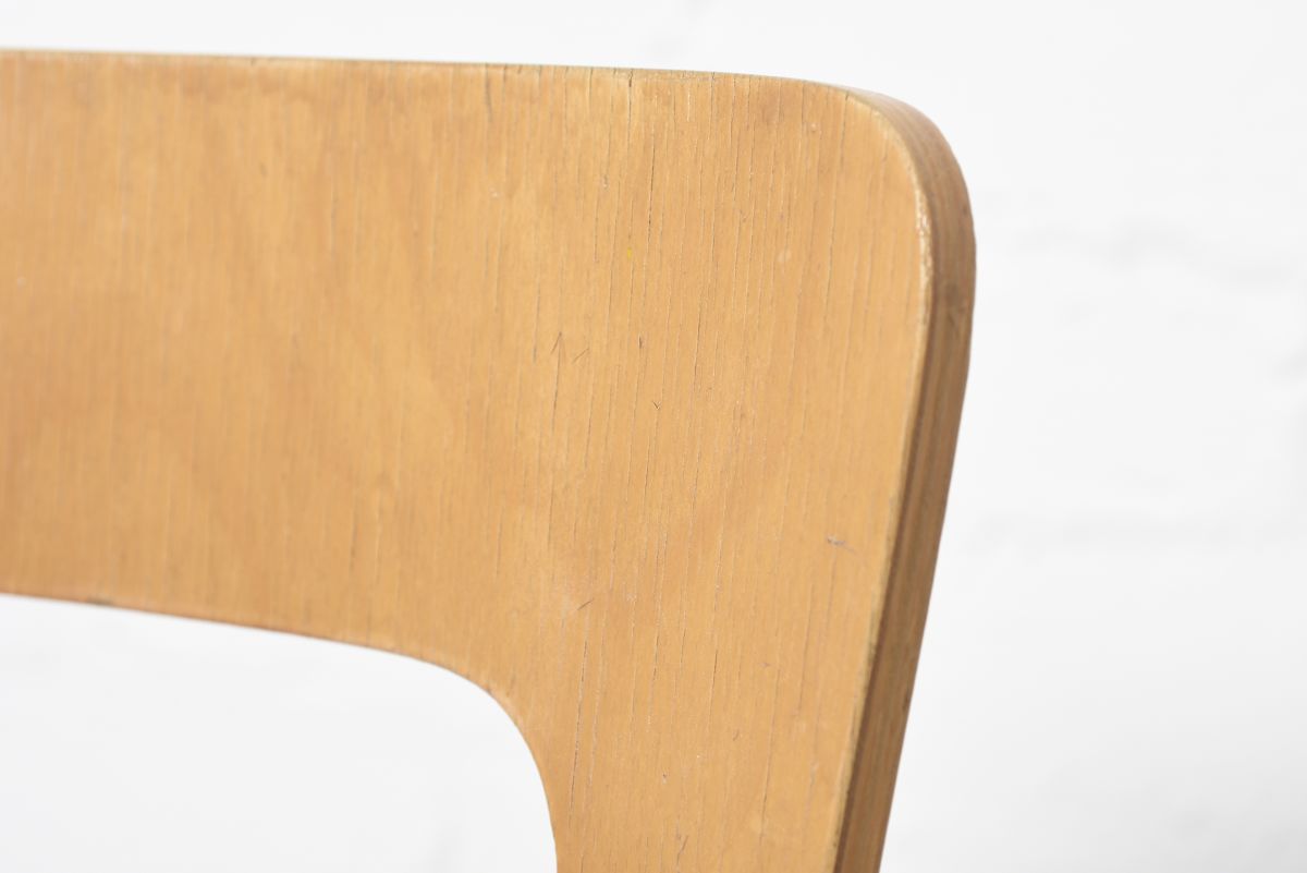 Aalto Alvar chair 65 red lino 02