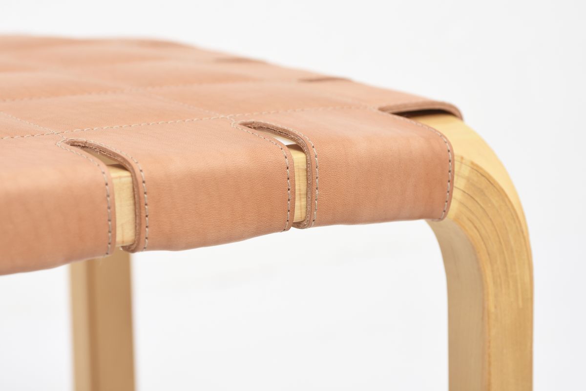 Aalto Alvar Stool Y61 leather 03