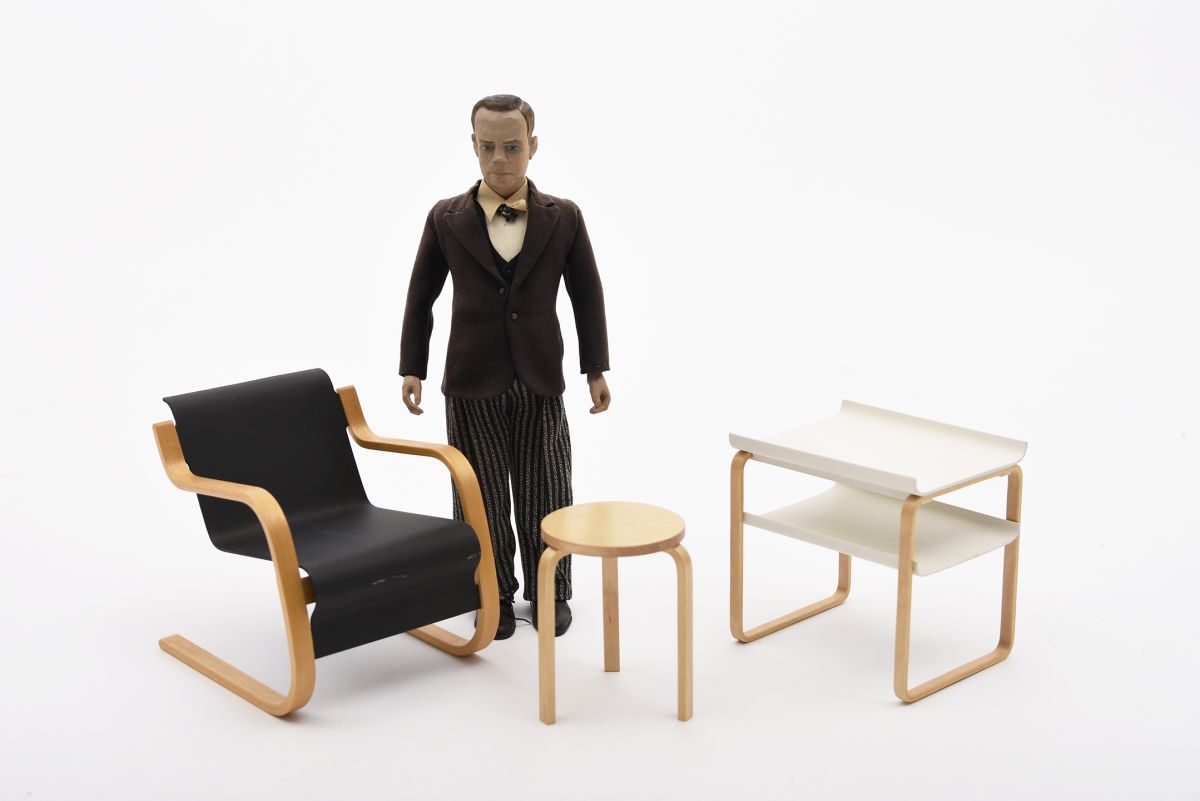 Aalto Alvar Miniature set by Heinolan Hienopuuseppäkoulu scale