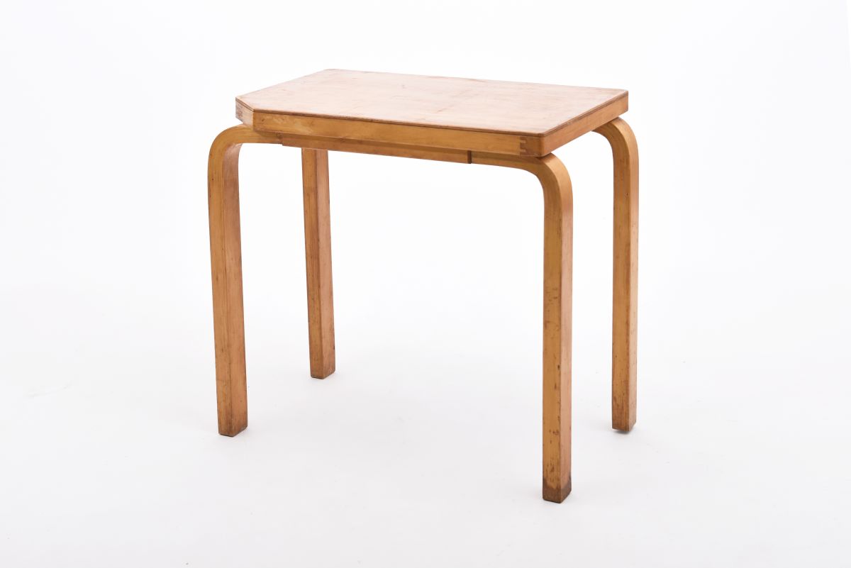 Aalto Alvar small side table with cable hole