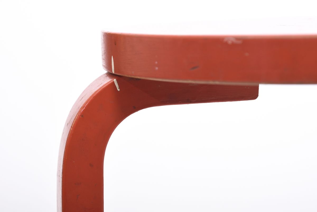 Aalto Alvar stool 60 red paitn 03