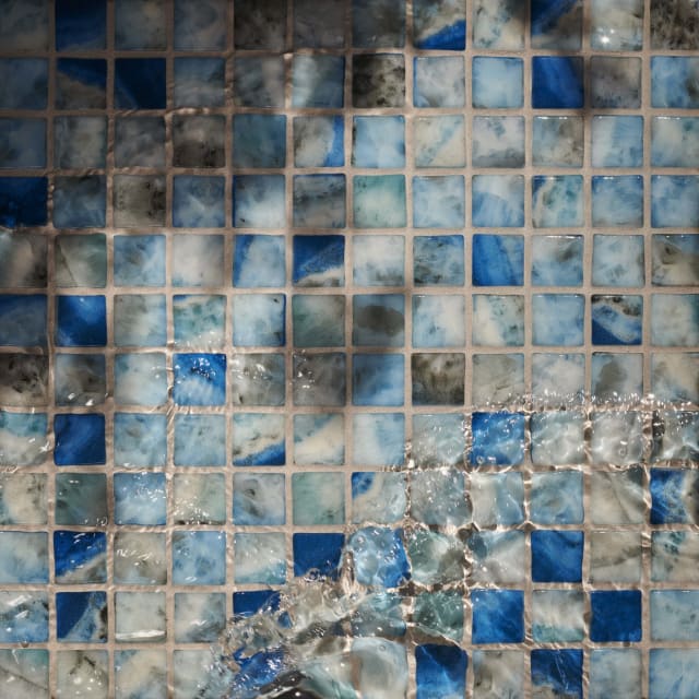 artisanexterior image upload c_limit,f_auto,w_640 v1776398338 Artisan_Exterior_Drift_Pool_Mosaic_25x25_1_aev0qa