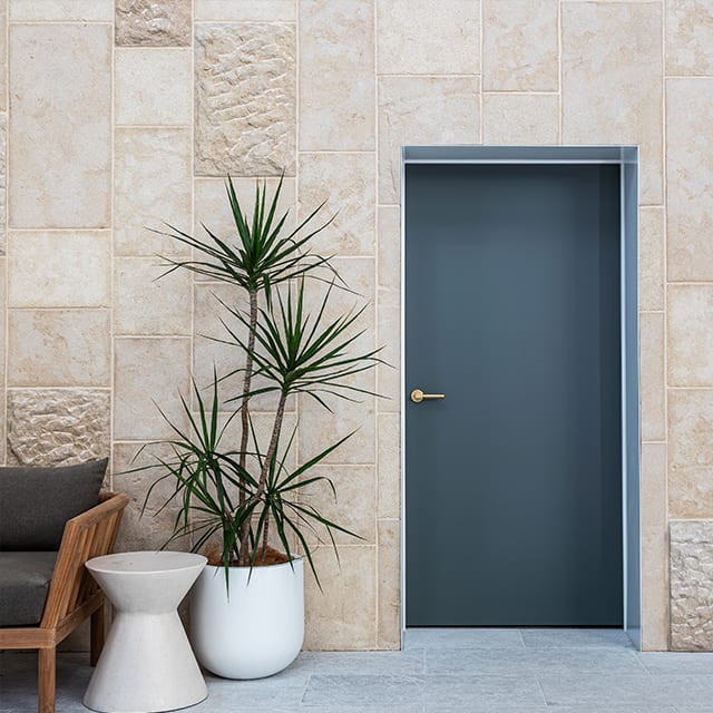 artisanexterior image upload c_limit,f_auto,w_640 v1777960771 Artisan_Exterior_Fosca_Vertical_and_Linear_Cladding_Thumbnail_fqquax