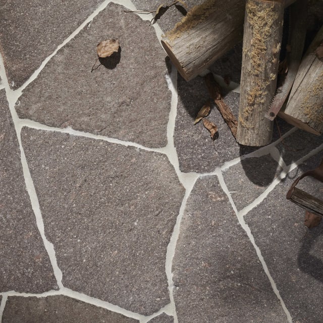 artisanexterior image upload c_limit,f_auto,w_640 v1782354861 artisan_exterior_porphyry_split_crazy_paving_thumbnail