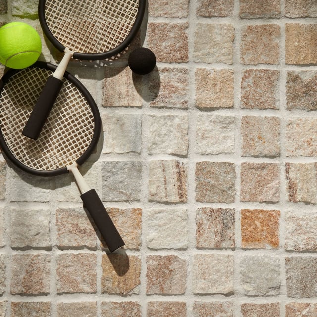 Vari Cobblestone racket and ball props