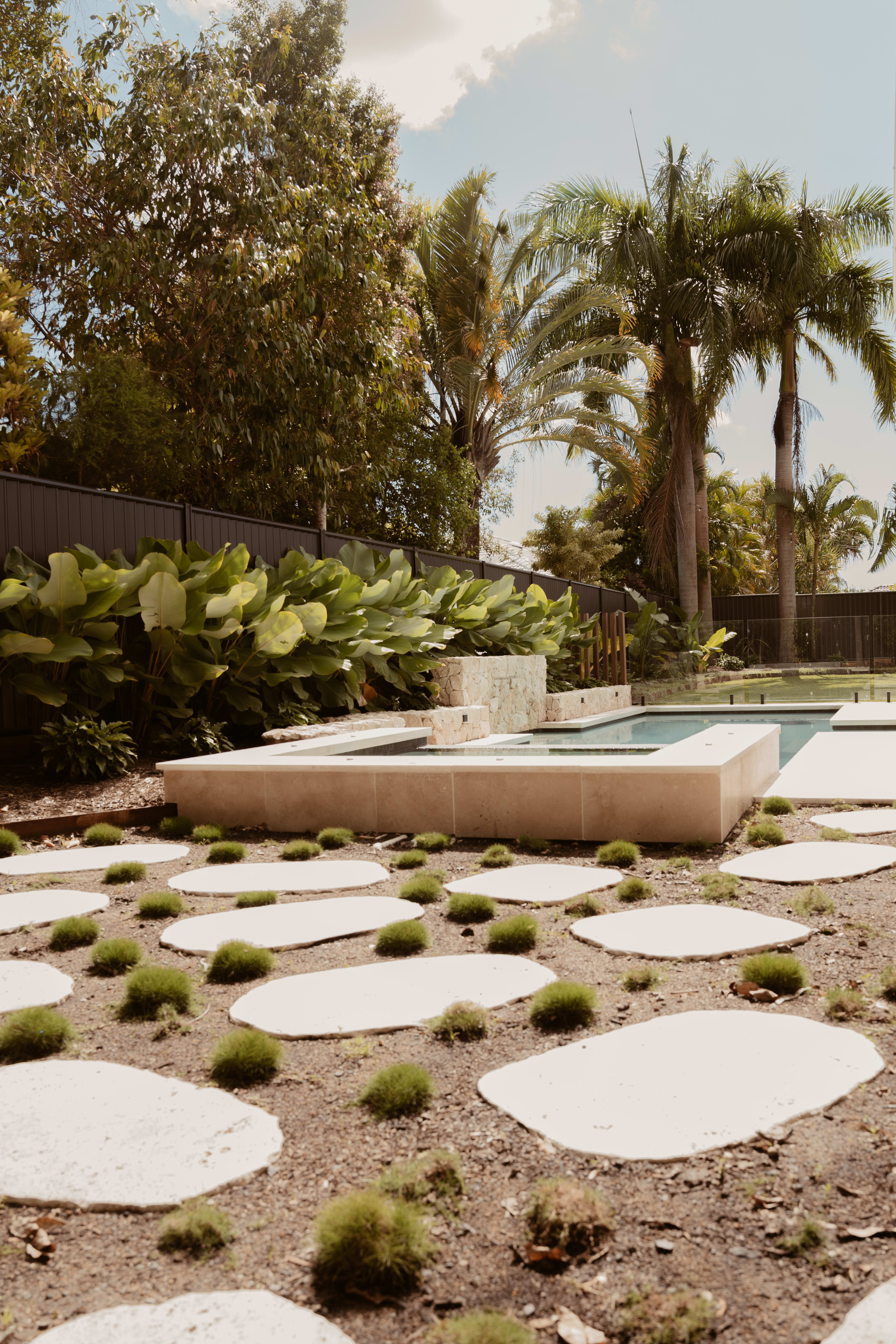 artisanexterior image upload c_limit,f_auto v1773631873 Alentaa_Steppers_Vale_Cladding_Valo_Pavers_Instyle_Habitats_2_qzvty5