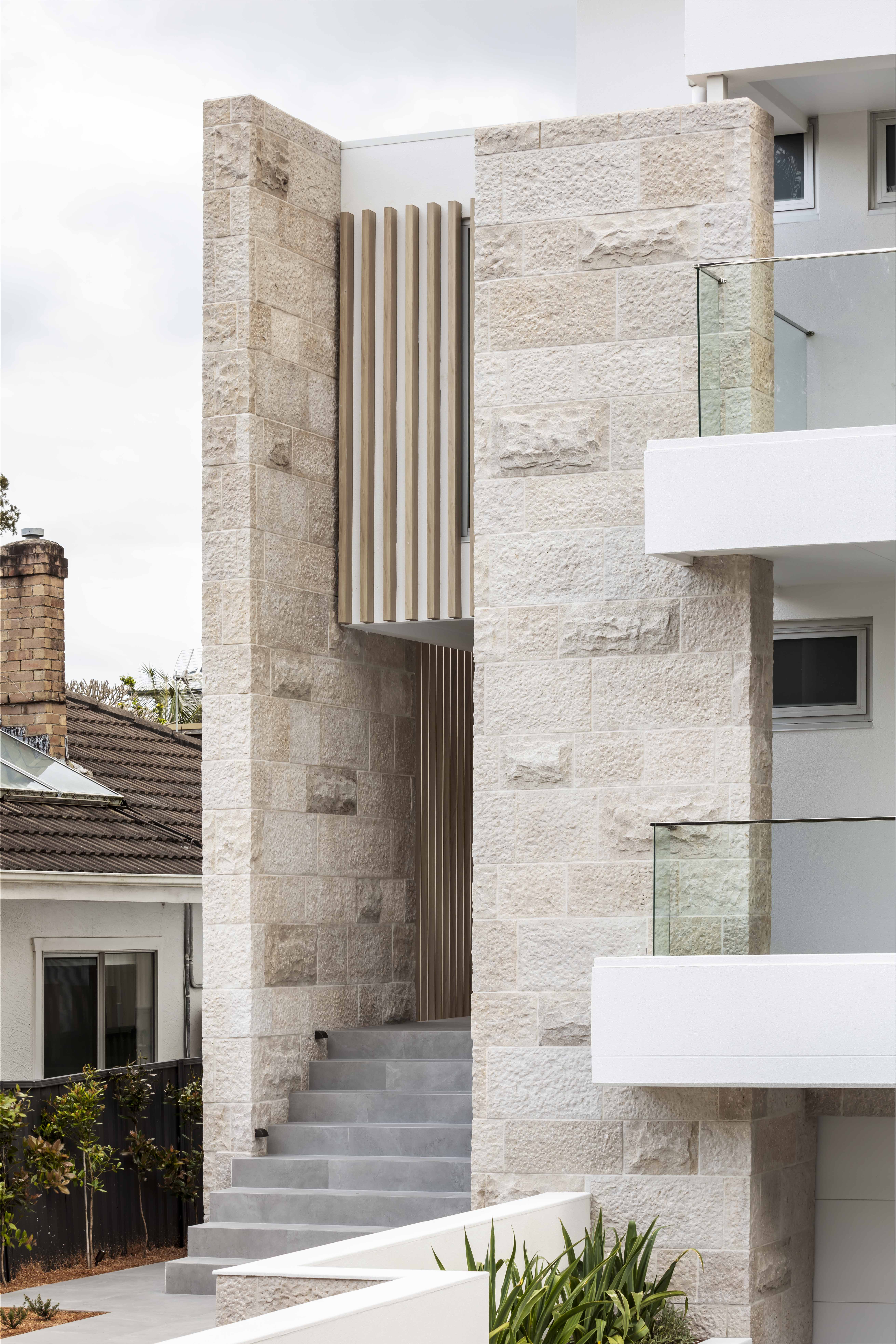 artisanexterior image upload c_limit,f_auto v1775628194 Calcario_Cladding_2_LR_Austinmer_pybier