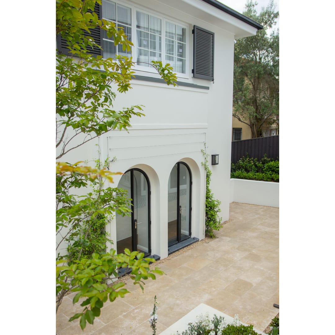 artisanexterior image upload c_limit,f_auto v1775780839 Kahvi_Pavers_1_Bellevue_Hills_gsejlq