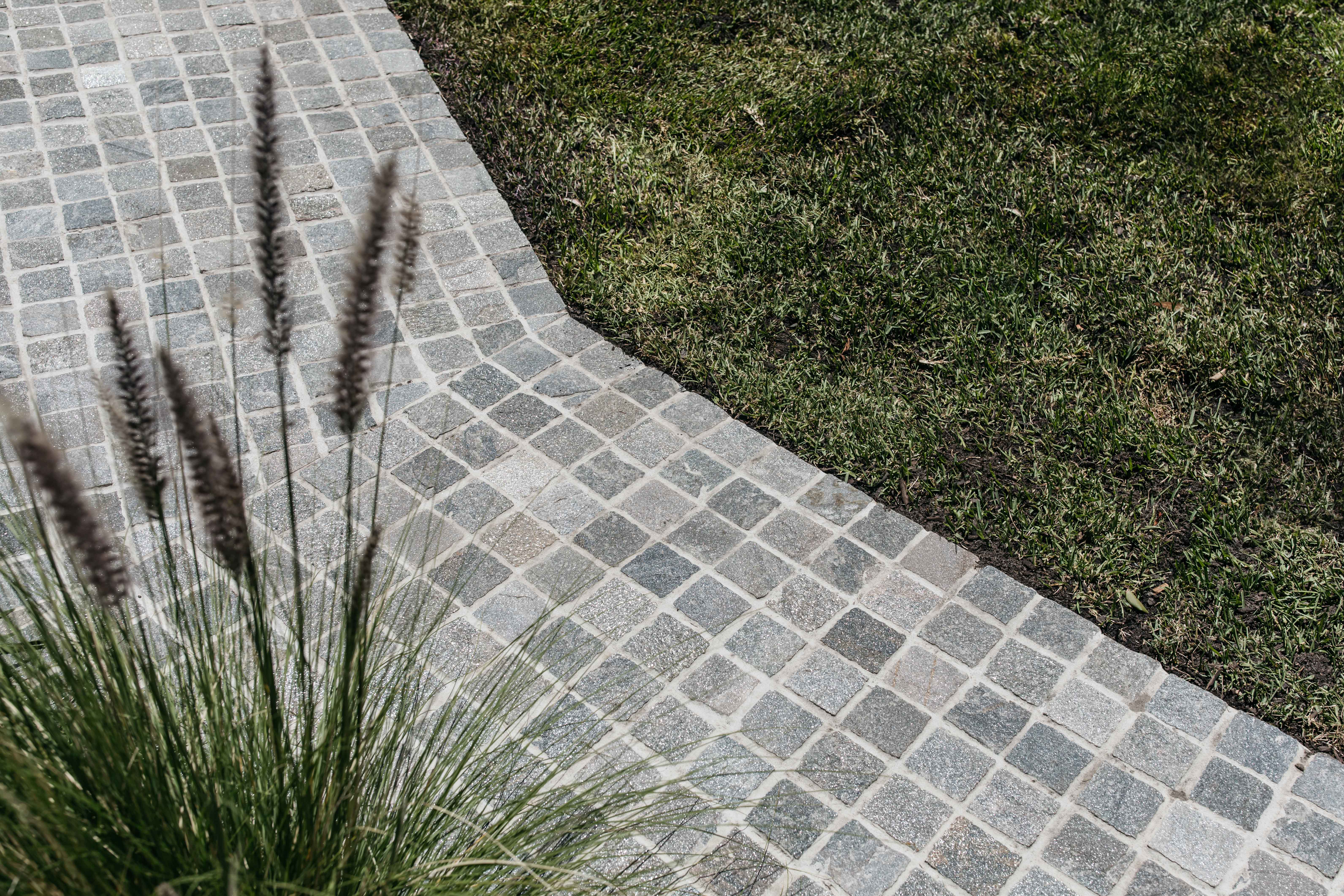 artisanexterior image upload c_limit,f_auto v1776832143 Pilvi_Cobblestones_7_Killcare_ms8zgc