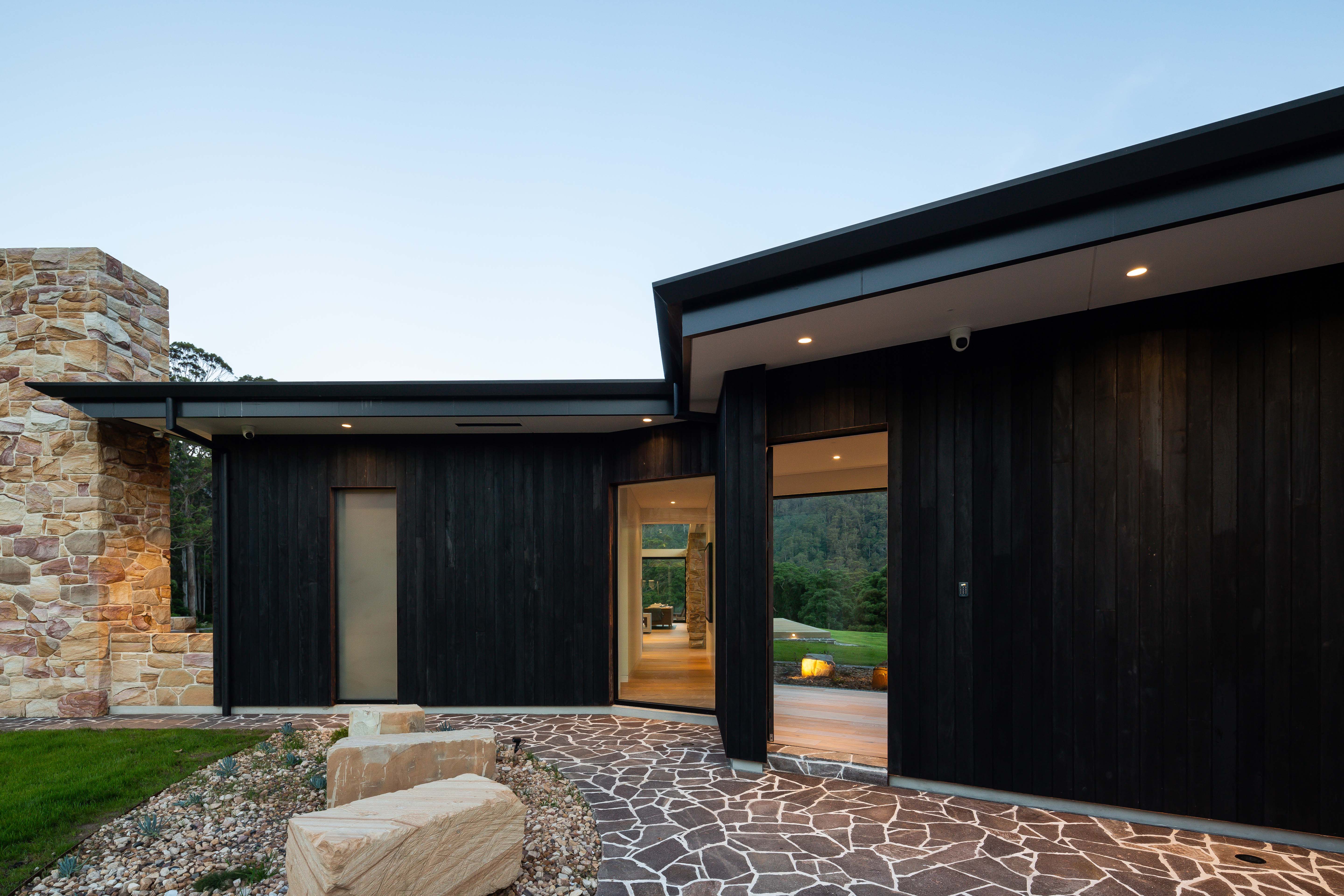 artisanexterior image upload c_limit,f_auto v1776917625 Porphyry_Crazy_32_Bunkershill_lvhhyp