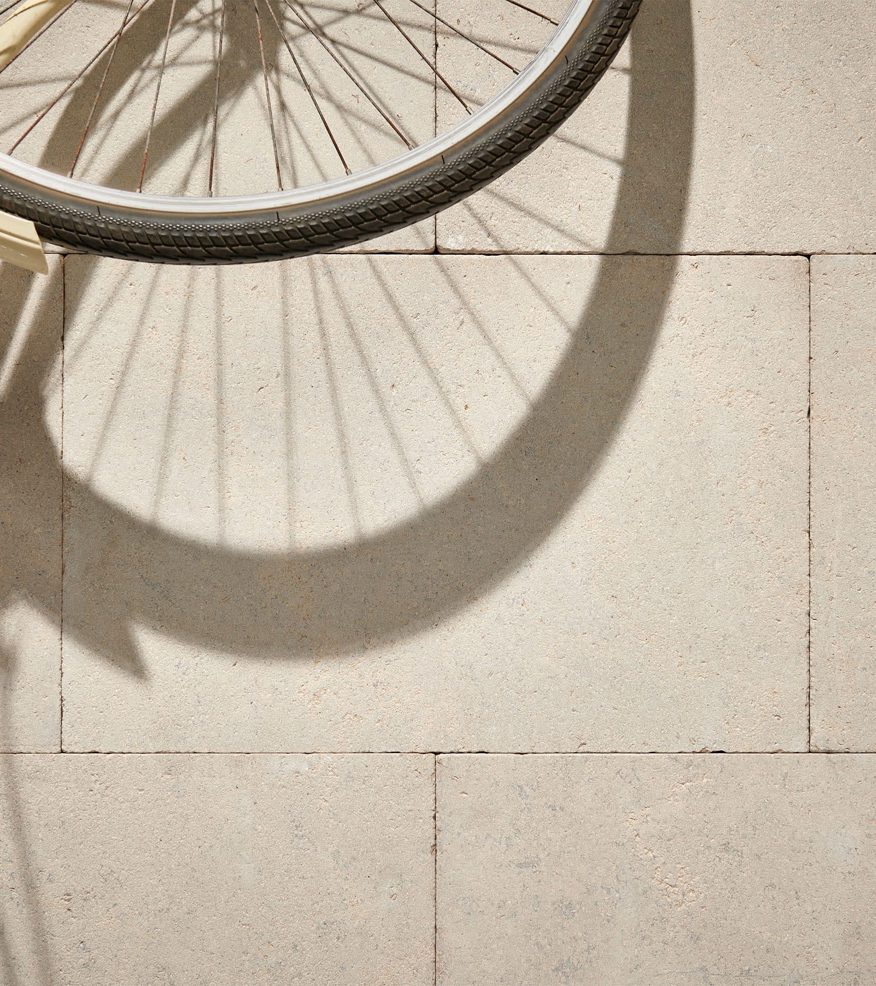 artisanexterior image upload c_limit,f_auto v1777692701 artisan_exterior_sokeria_limestone_hero_1_cjcnla_b3fcac