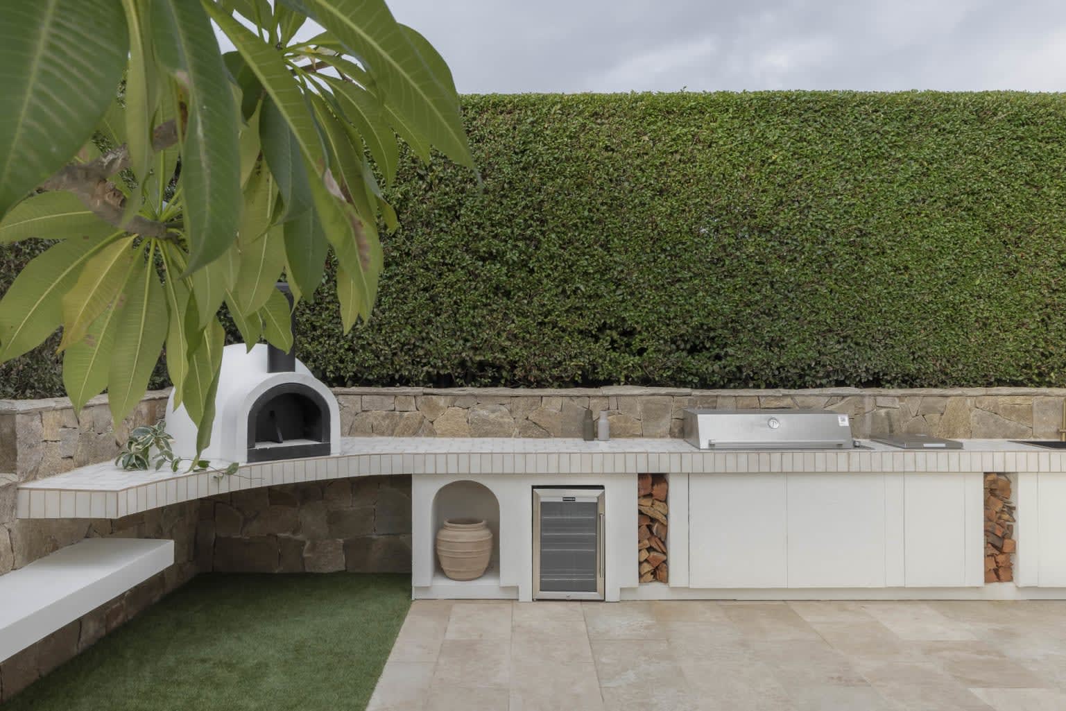 artisanexterior image upload c_limit,f_auto v1787014744 valo_pavers_chateau_wall_cladding_fairview_9_gallery_image