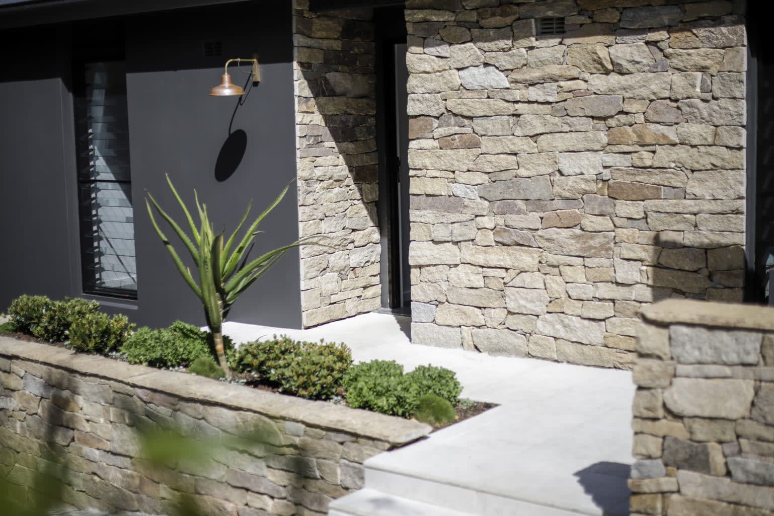 artisanexterior image upload c_limit,f_auto v1787023177 estate_cladding_avalon_002_gallery_image