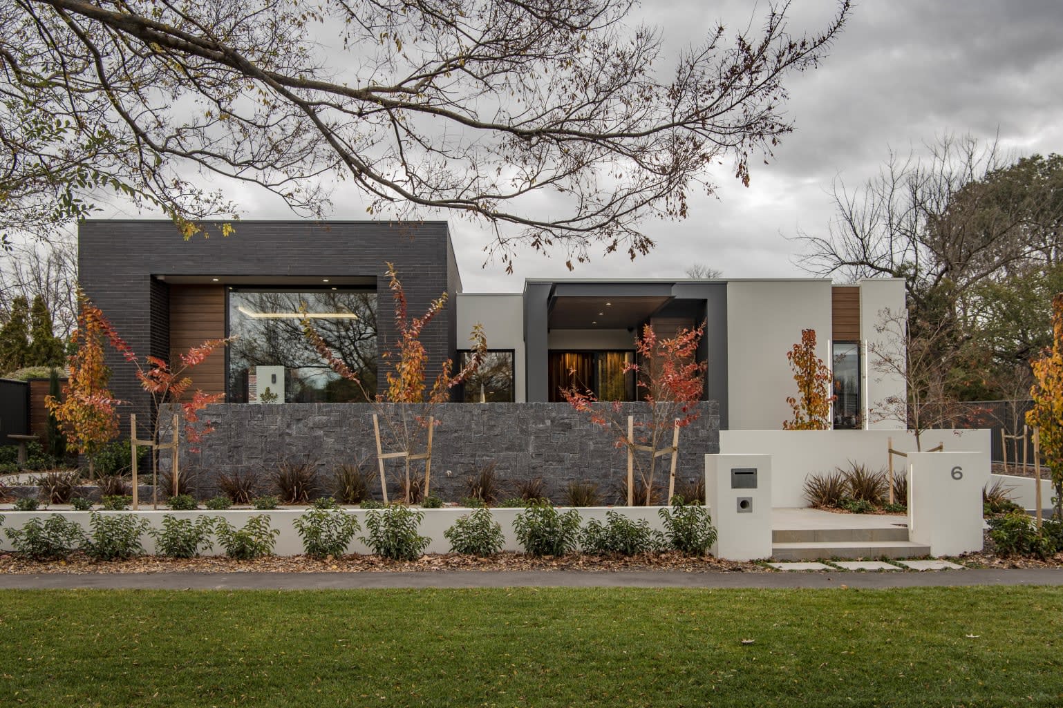 artisanexterior image upload c_limit,f_auto v1787037976 copy_of_noir_wall_cladding_griffith_gallery_image