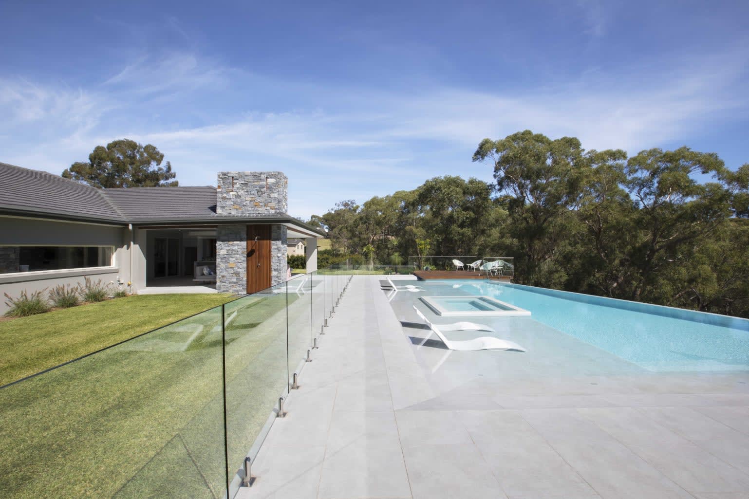 artisanexterior image upload c_limit,f_auto v1787115064 copy_of_pinnacle_wall_cladding_whitehaven_pool_tiles_annagrove_gallery_image