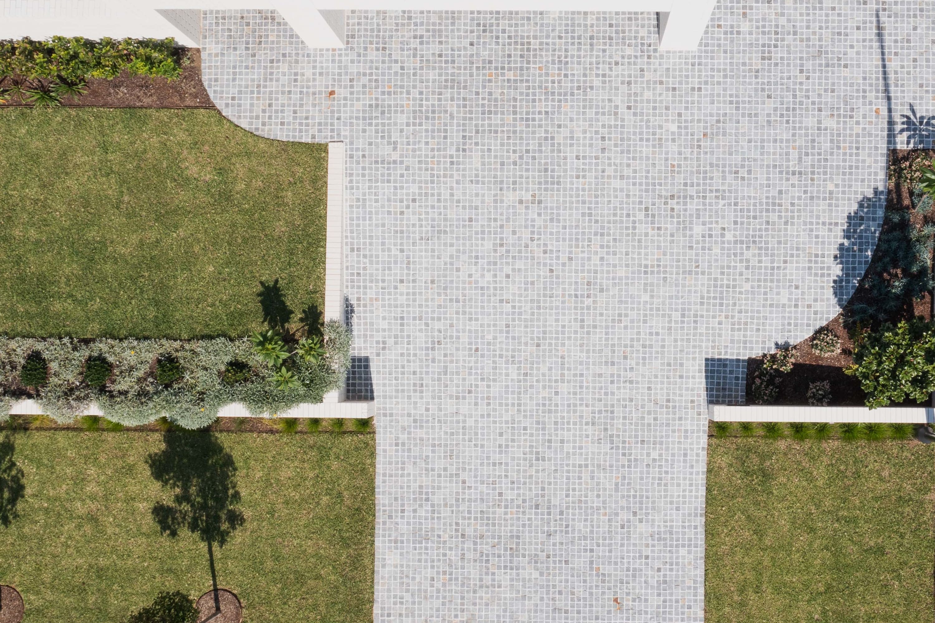 artisanexterior image upload c_limit,f_auto v1788142426 plume_cobblestones_blog_image_3