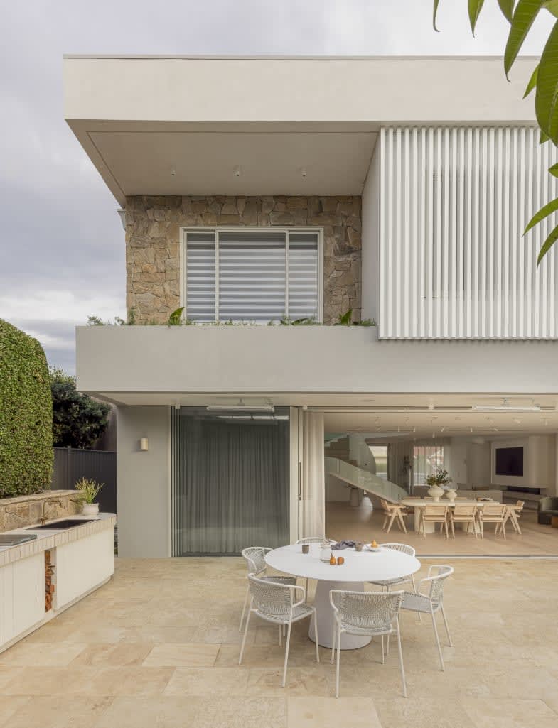 artisanexterior image upload c_limit,f_auto v1790140759 valo_pavers_chateau_gallery_image