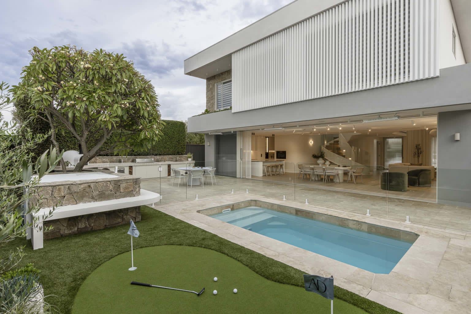 artisanexterior image upload c_limit,f_auto v1790140922 valo_pavers_chateau_cladding_gallery_image