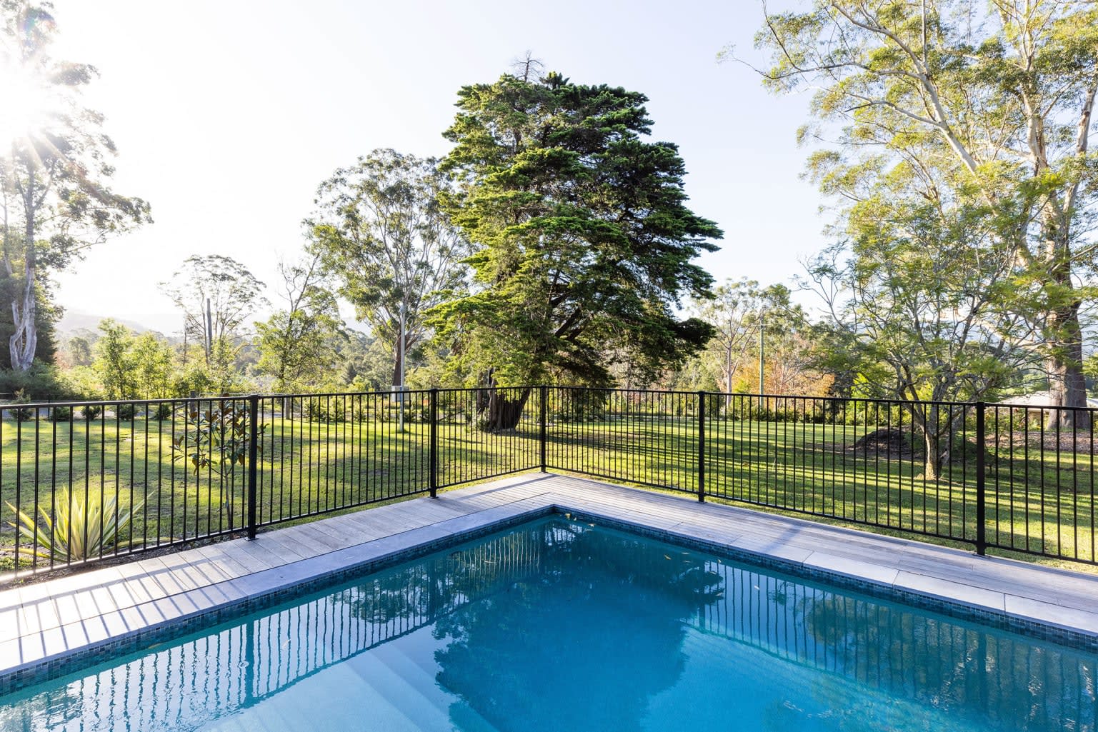 artisanexterior image upload c_limit,f_auto v1790211748 pantera_pavers_lizard_pool_tiles_gallery_image
