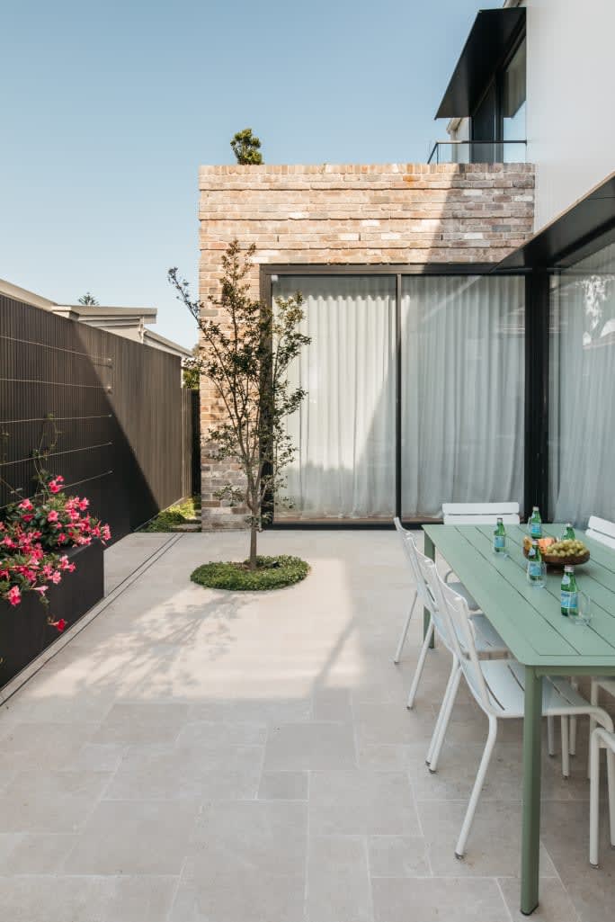 artisanexterior image upload c_limit,f_auto v1790219643 kahvi_pavers_gallery_image_3
