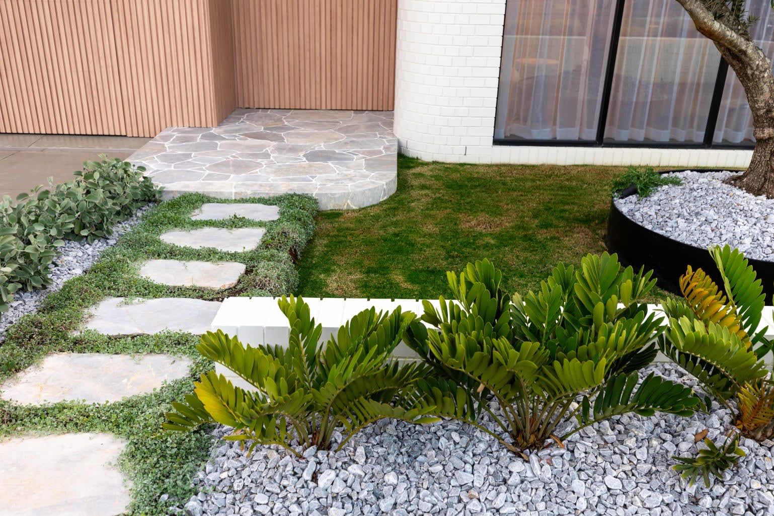 artisanexterior image upload c_limit,f_auto v1790731485 valas_crazy_gallery_image