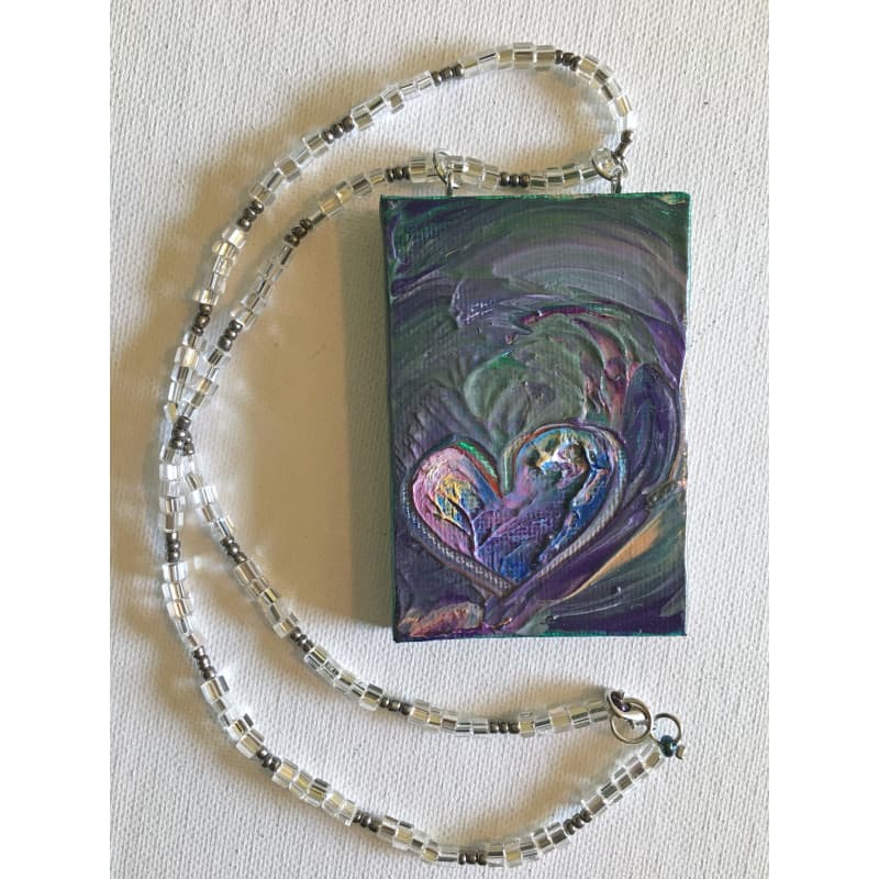 files/rani-leia-bondhus-heart-necklace.jpg