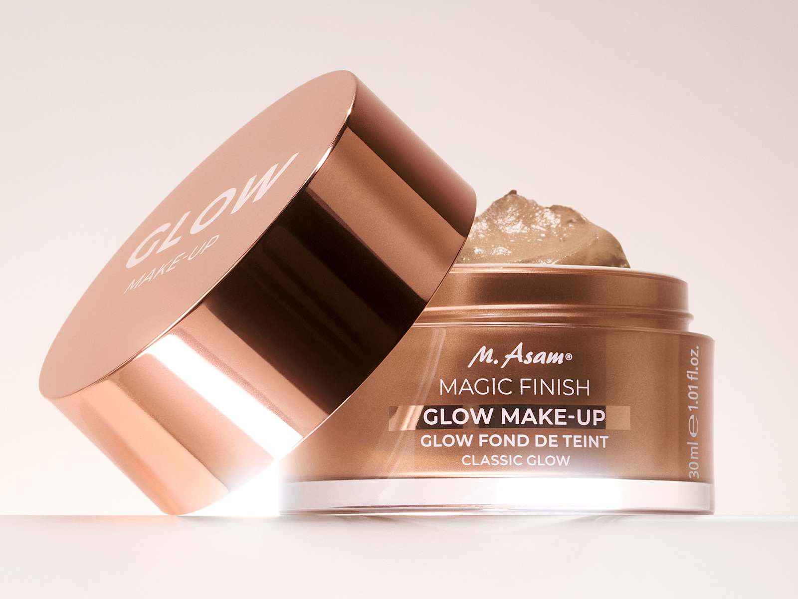 M. Asam MAGIC FINISH GLOW MAKE-UP Produktbild im Tiegel mit cremiger Textur