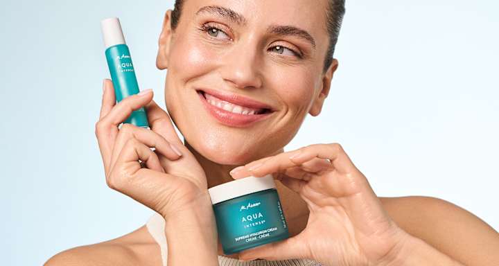 Portrait beauté avec sérum et crème visage AQUA INTENSE de M. Asam