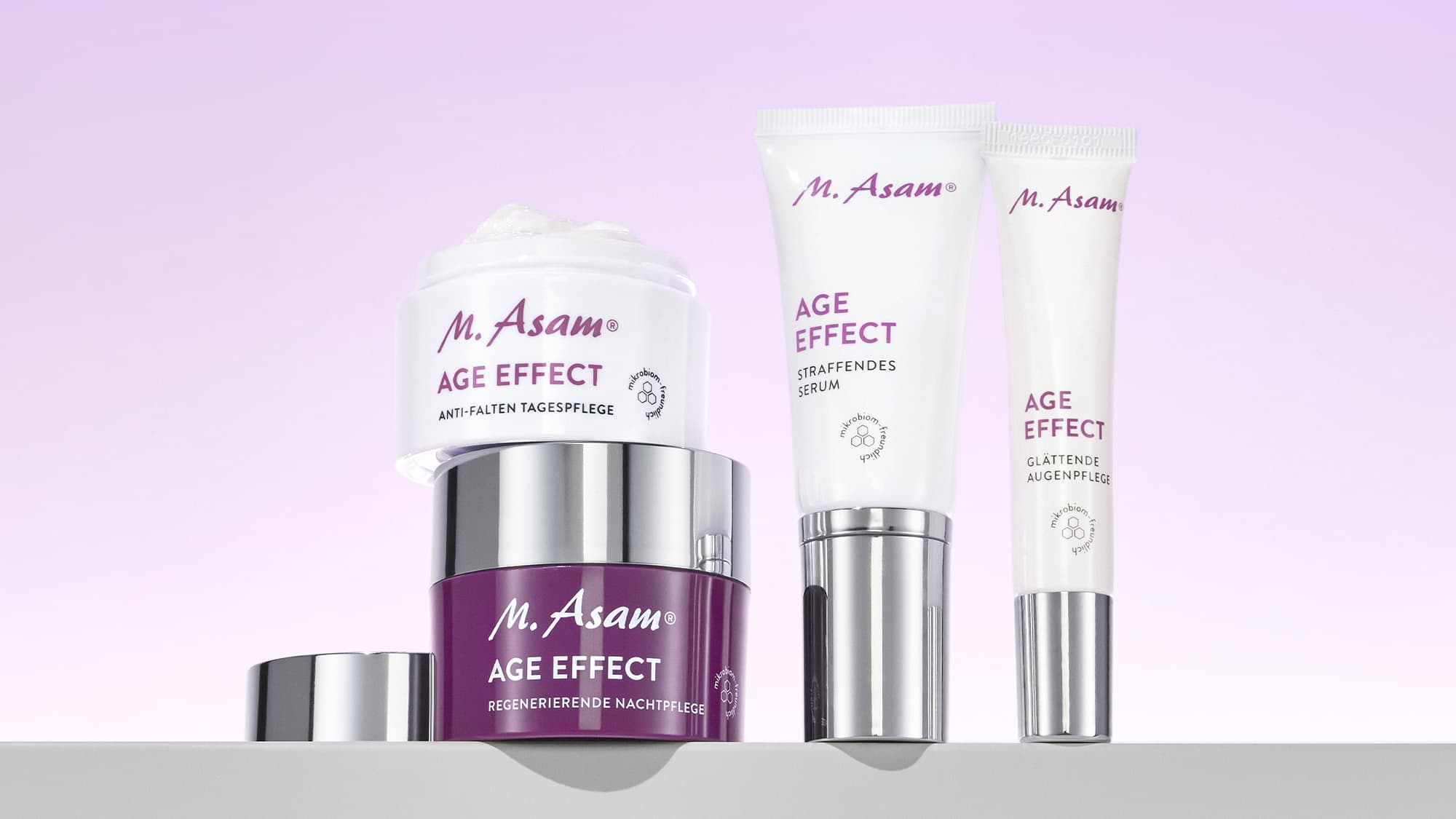 Image produit soins AGE EFFECT avec crème et tubes sur fond clair