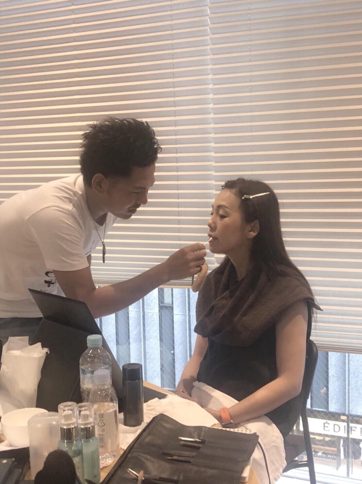 美容師がメイクのトレンドを追い続ける意味とは?
