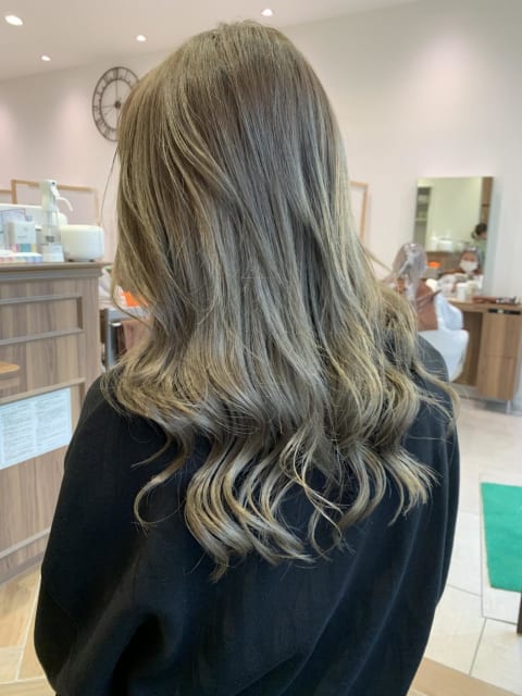 グレーのヘアカタログ一覧 ヘアサロン 美容院 Ash オフィシャルサイト グレーのヘアカタログ一覧 ヘアサロン 美容院 Ash オフィシャルサイト