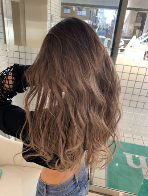 アッシュベージュのヘアカタログ一覧 ヘアサロン 美容院 Ash