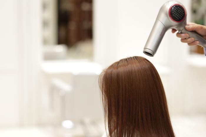 実験 リュミエリーナ ヘアビューザー2dplusとヘアビューザー2と普通のドライヤーを使い比べてみた コラム Ash 銀座店 高石 大輔 Ash オフィシャルサイト