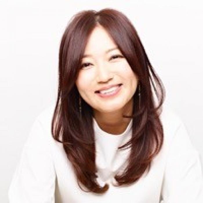 『ストレートパーマ』と『縮毛矯正』の違いを知って、艶サラヘアを手に入れちゃおう！！｜コラム Ash 関内店 荒木 晴香｜Ash オフィシャルサイト